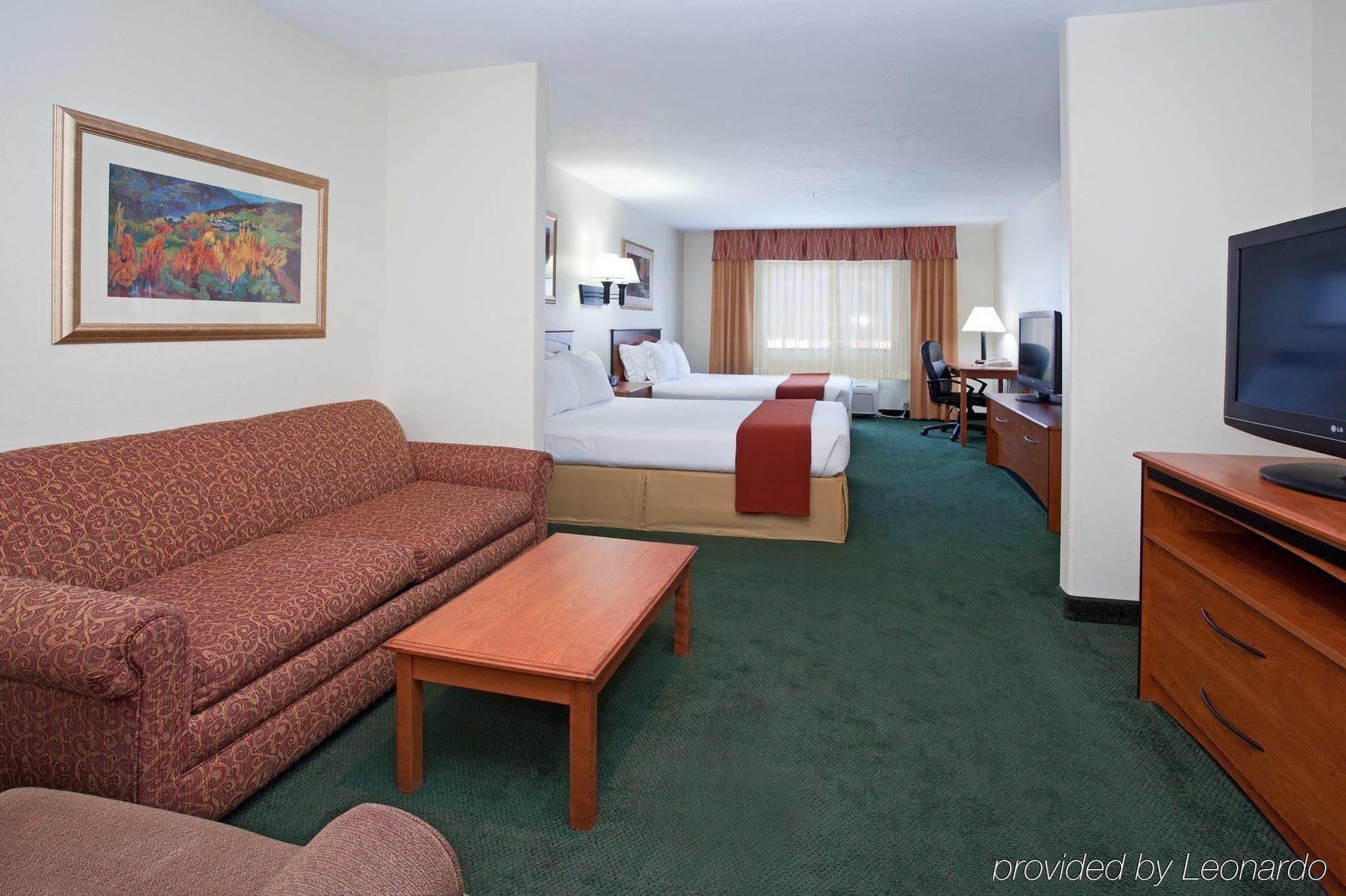 Holiday Inn Express & Suites Alamosa By Ihg Δωμάτιο φωτογραφία